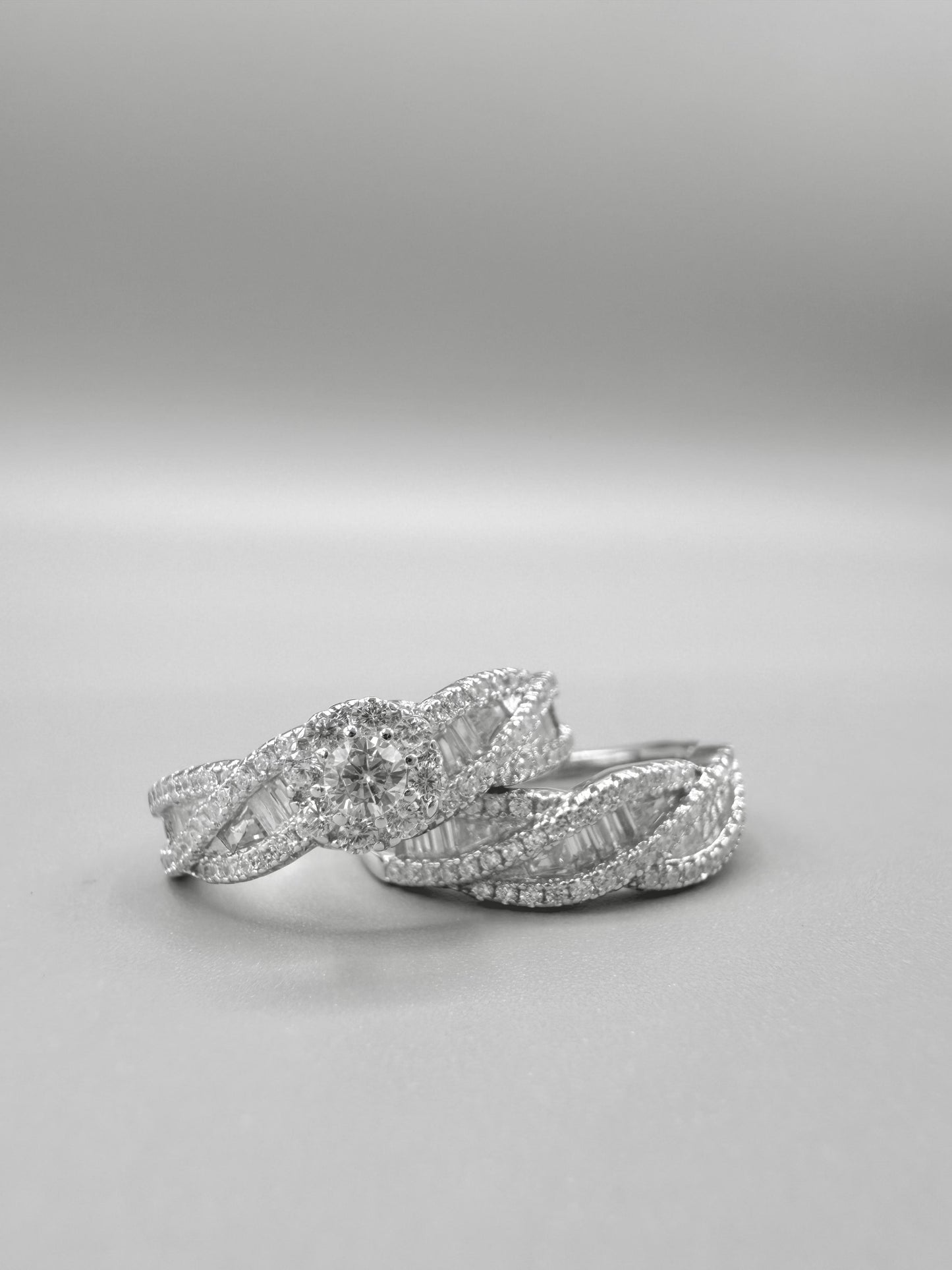 Luxury Jewelry Ring – 925 Sterling Silver with Sparkling American Zircon